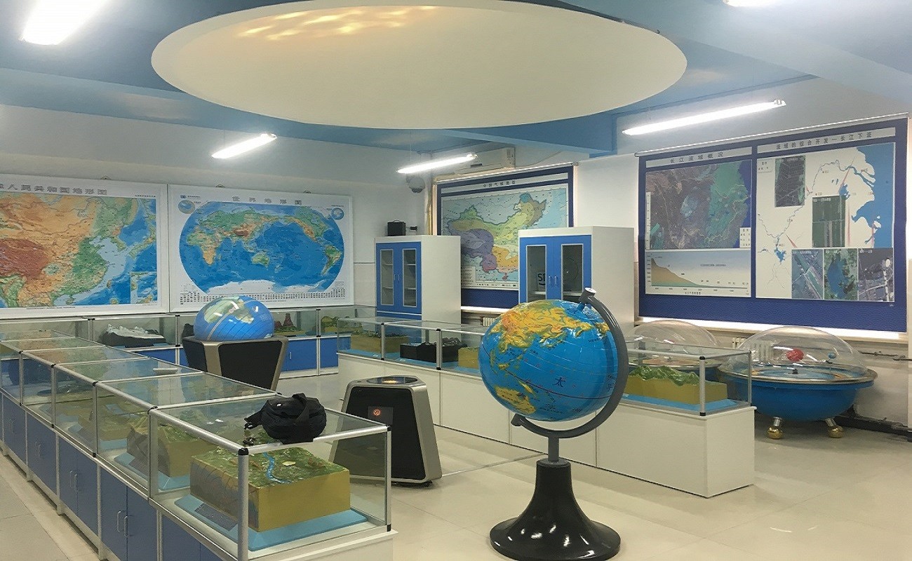 地理教室1 - 副本.JPG